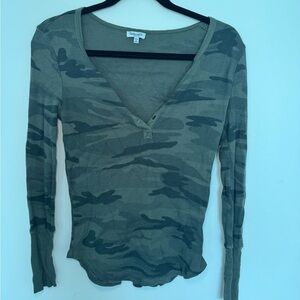 Splendid long leave camo shirt